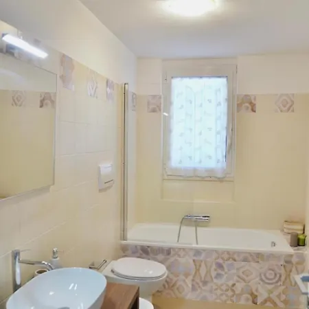 Domus Arvali דירה *